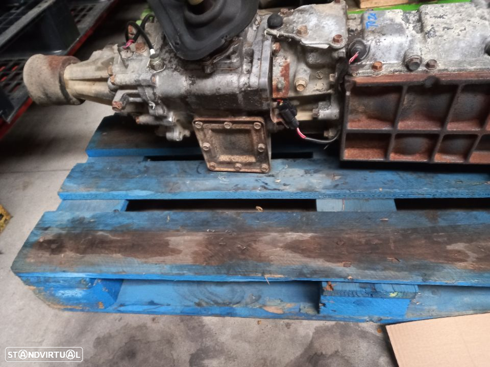 Caixa velocidade mitsubishi pajero 2.5 td 1997 - 2