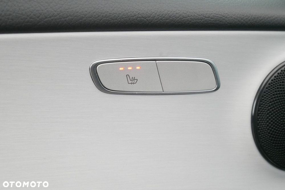 Mercedes-Benz Klasa E - 32