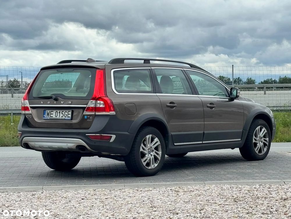 Volvo XC 70 T6 AWD Momentum - 6