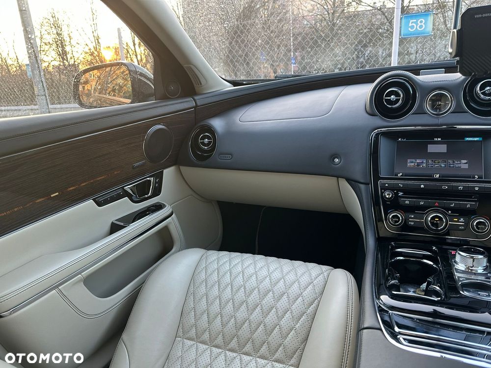 Jaguar XJ 3.0 V6 Langversion Autobiography - 25