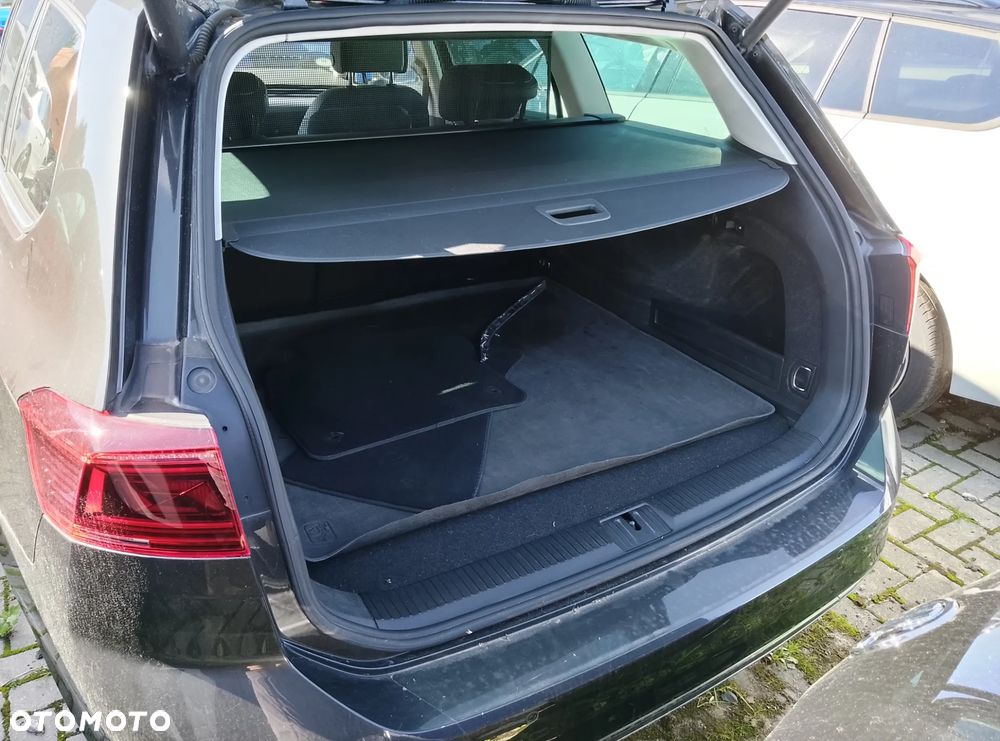 Volkswagen Passat - 20