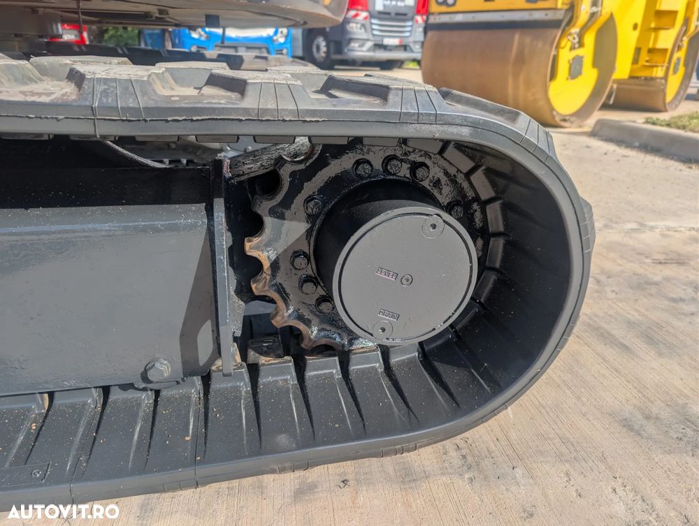 Hitachi ZX48U-6, 2023, 2.662h, CUPLA RAPIDA HIDR+3 CUPE NOI, Lama nivelare, Masa operationala 5t, latime 2m, ad sapare 4m, ridica 2,6t, Aer cond, Antifurt, senile 80% ok, posibil leasing 4 ani, PROMOTIE 39.500 EUR+Tva - 28