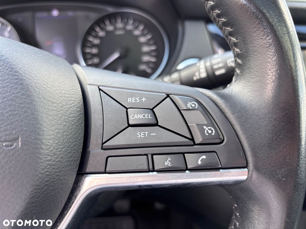 Nissan Qashqai 1.3 DIG-T N-Connecta - 22