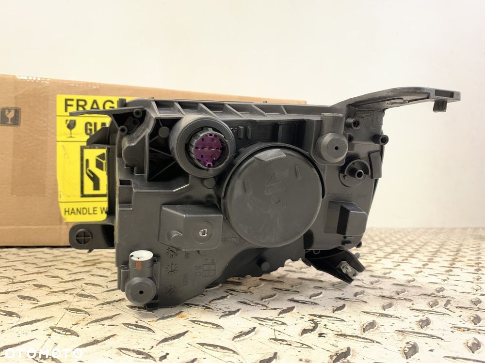 NOWA ORYGINALNA LAMPA PRAWA PRZEDNIA FIAT 500e 20-26 KOMPLETNA EUROPA 521400300 52140030 68656340AA - 11