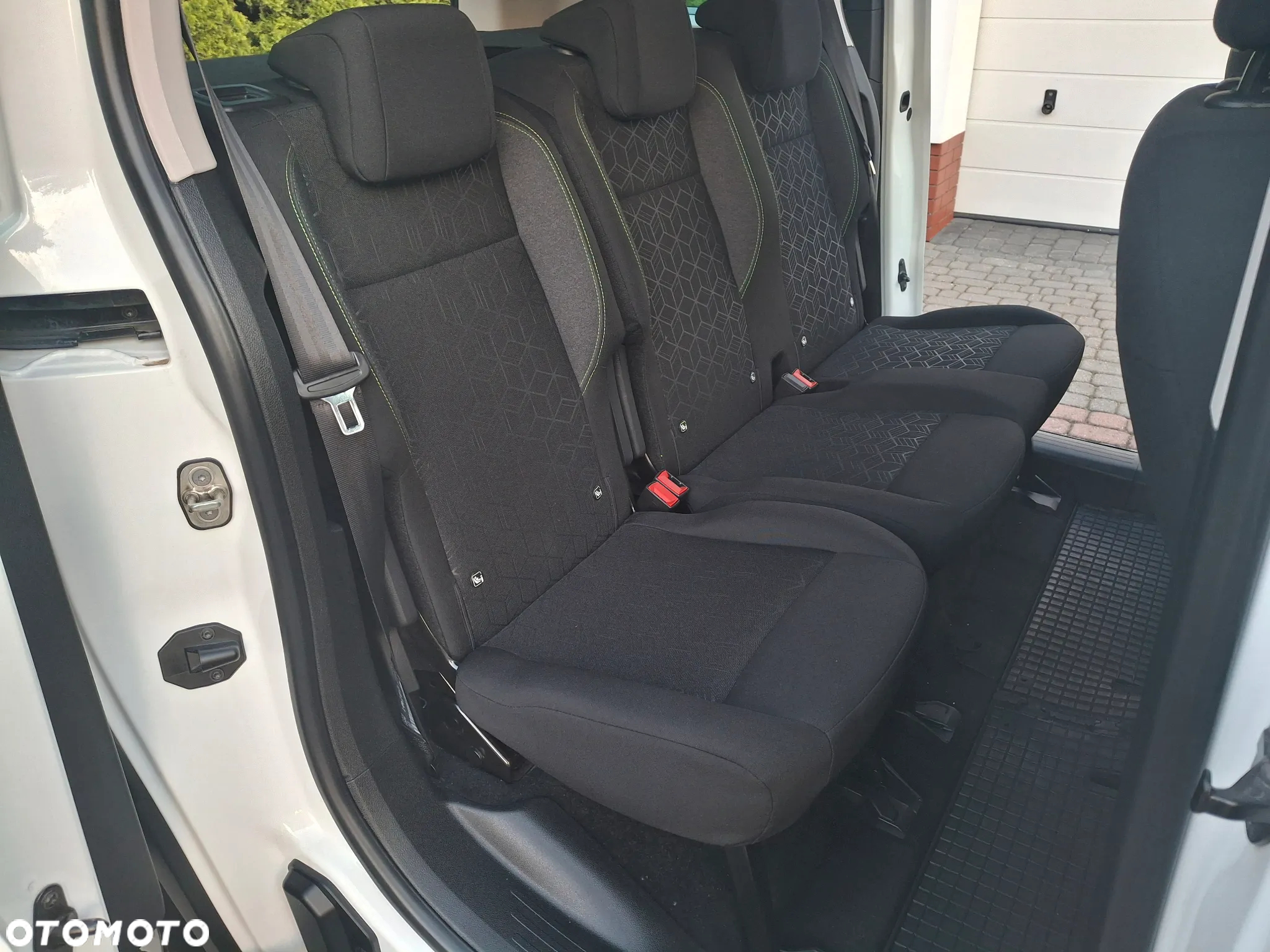 Peugeot Rifter 1.5 BlueHDI Active - 26