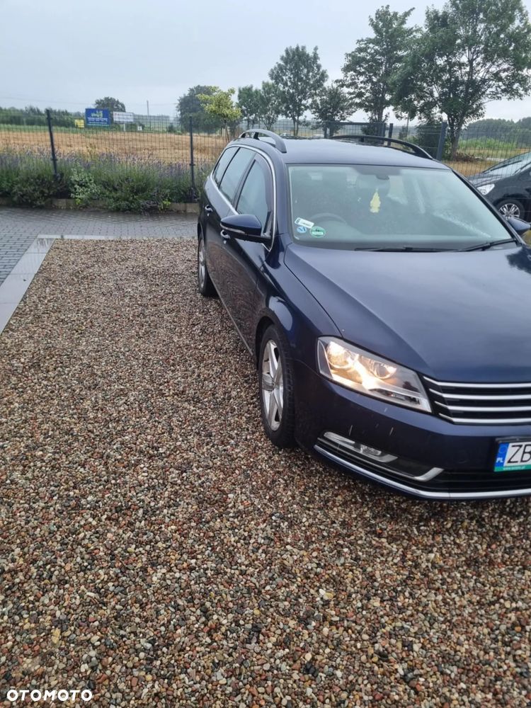 Volkswagen Passat - 4
