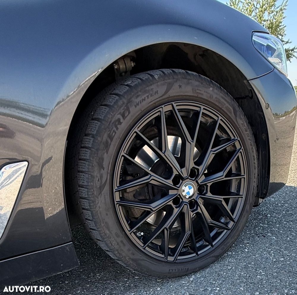 BMW Seria 5 520d Aut. Luxury Line - 9