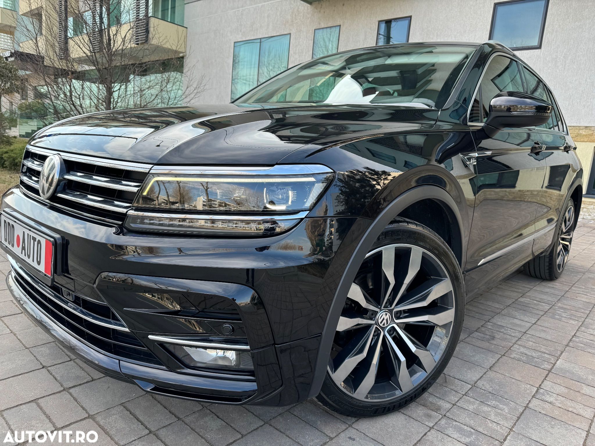 Volkswagen Tiguan 2.0 TDI 4Mot DSG Highline - 1