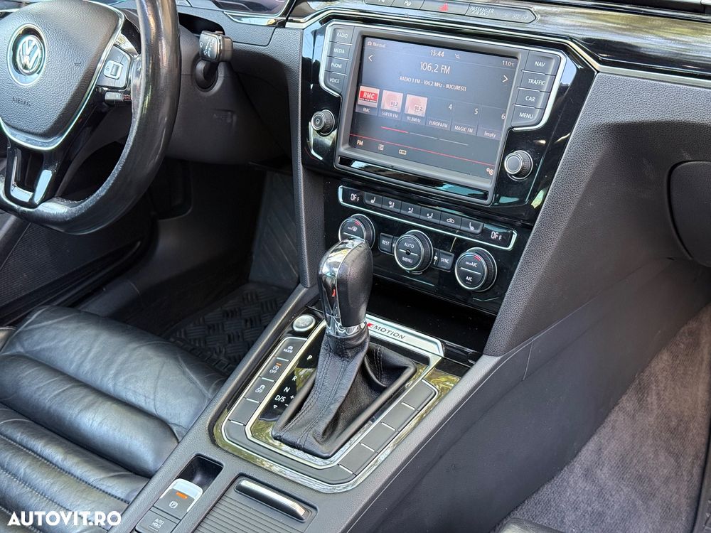 Volkswagen Passat 2.0 TDI DSG 4Motion Highline - 8