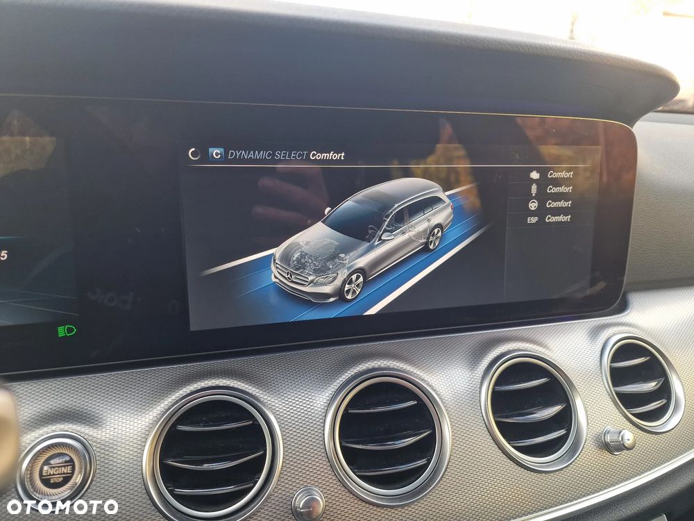 Mercedes-Benz Klasa E 220 d 4Matic 9G-TRONIC AMG Line - 29