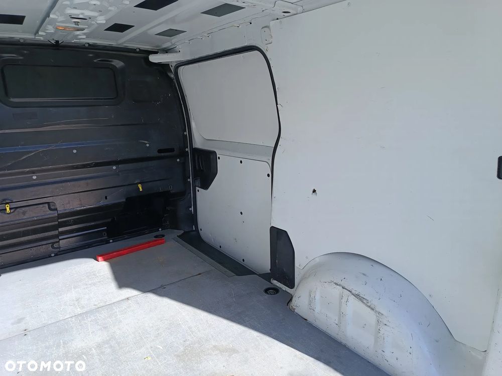 Citroën Jumpy 2.0 diesel 122 kM 2016 rok GOTOWY DO PRACY!!! BOGATE WYPOSAŻENIE - 24