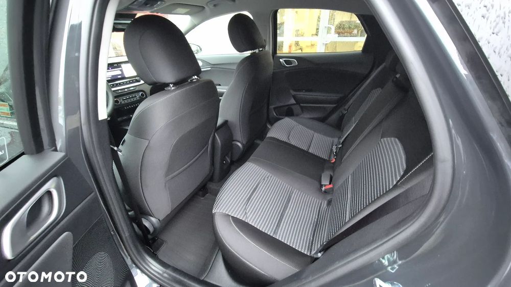 Kia XCeed ver-1-5-t--gdi-m-dct - 13