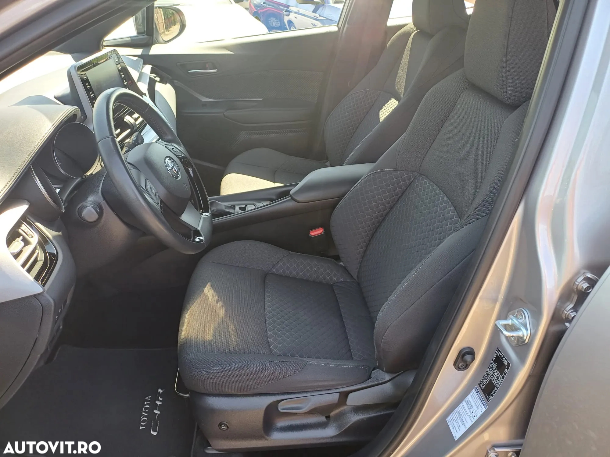 Toyota C-HR 1.8 HSD 122 CP 4x2 CVT Core - 9