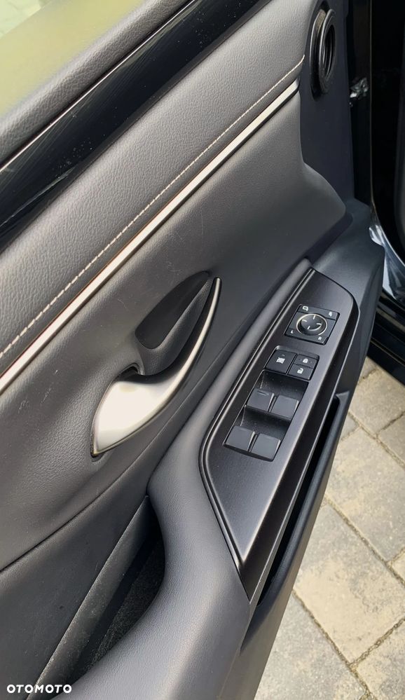 Lexus ES 300h Business Edition - 25