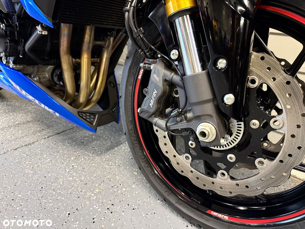 Suzuki GSX - 9