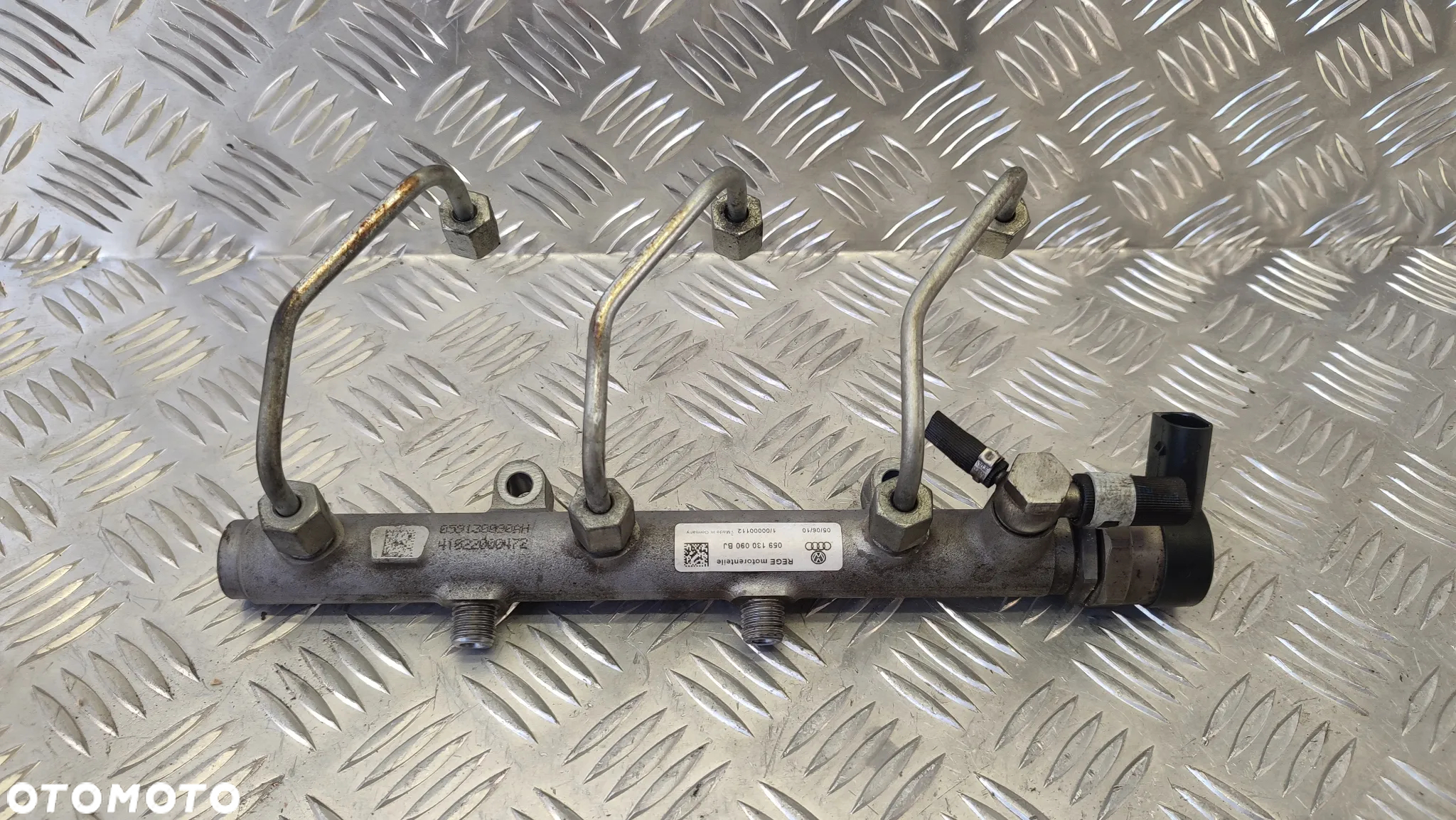 VW TOUAREG 7P 10-15R LISTWA WTRYSKOWA 3.0 KOMPLET CASA 059130090 BJ 059130089 AM CZUJNIK 057130764AB - 2