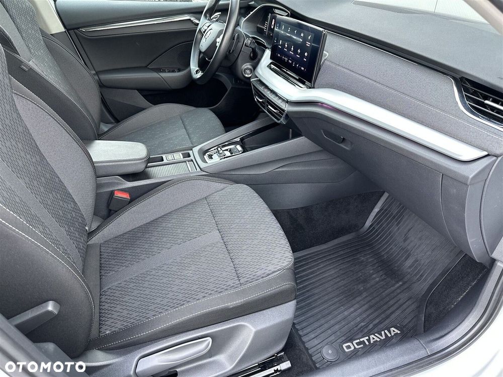 Skoda Octavia 2.0 TDI 4x4 Style DSG - 9