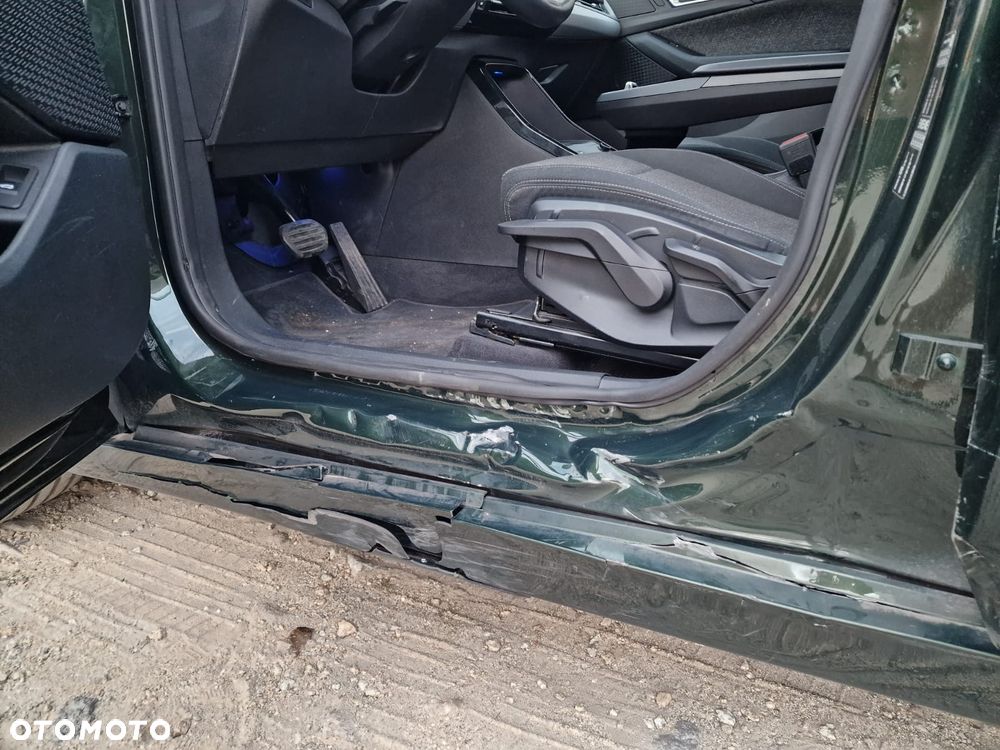 BMW Seria 2 218i Advantage - 26