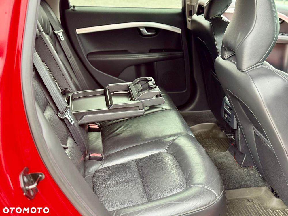 Volvo V70 2.5T R-Design Summum - 19