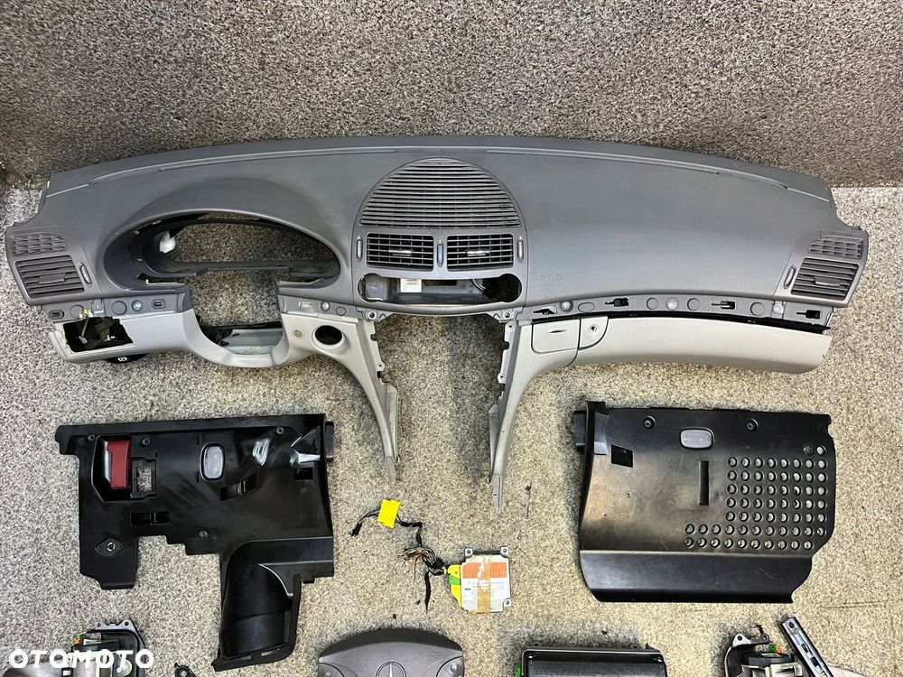 Kokpit deska pulpit pasy bezpieczenstwa poduszki modul AIRBAG Mercedes W211 - 2
