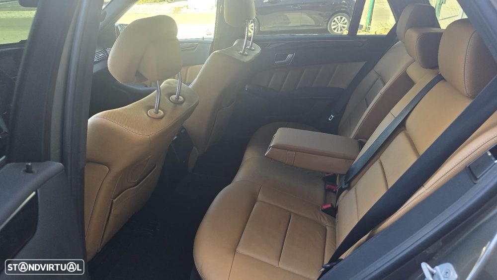 Mercedes-Benz E 300 Bluetec Hybrid Avantgarde - 12