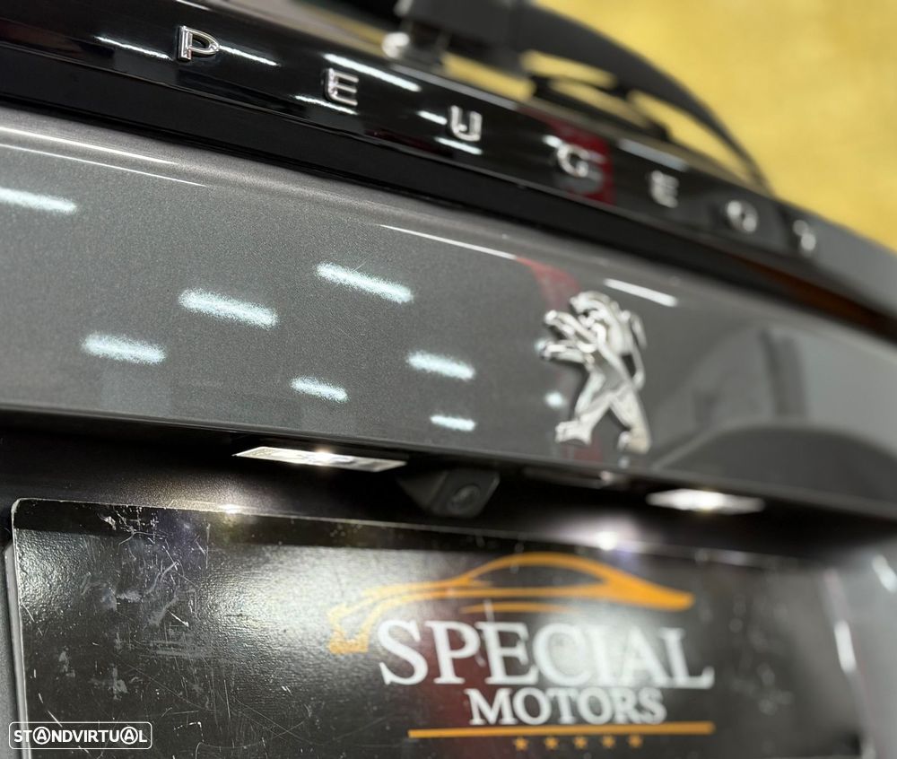 Peugeot 2008 1.2 PureTech Allure Pack - 6