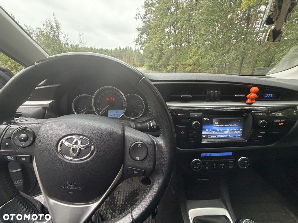 Toyota Corolla 1.6 Premium - 5