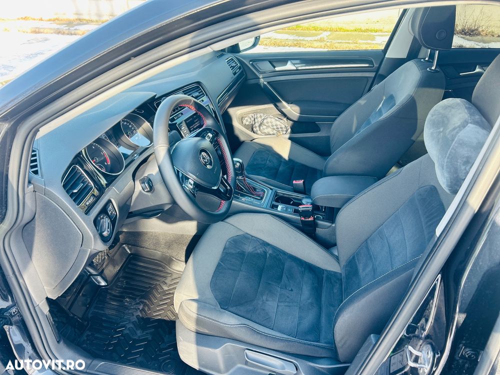 Volkswagen Golf 1.6 TDI BlueMotion Technology DSG Trendline - 4