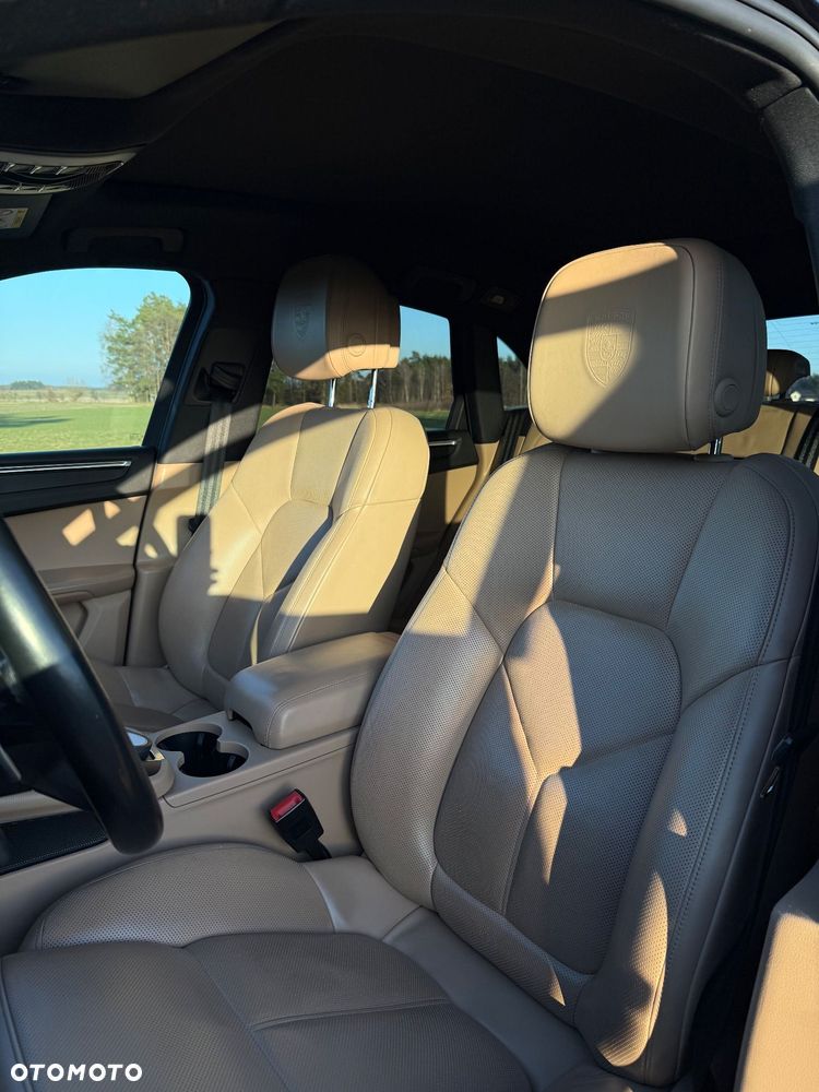 Porsche Macan - 16