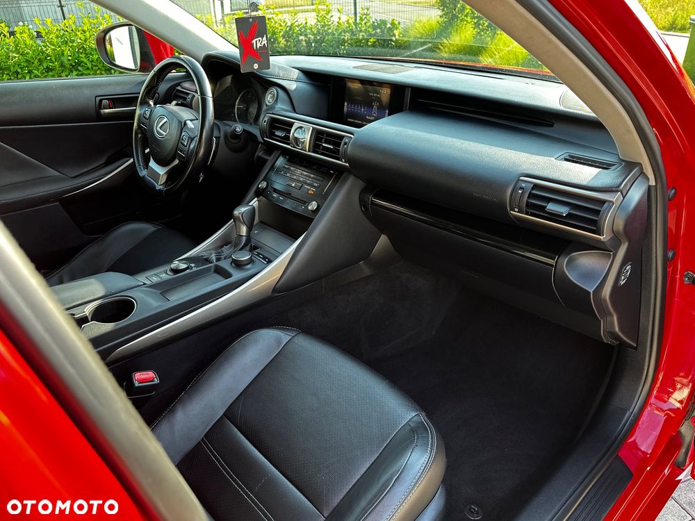 Lexus IS - 24