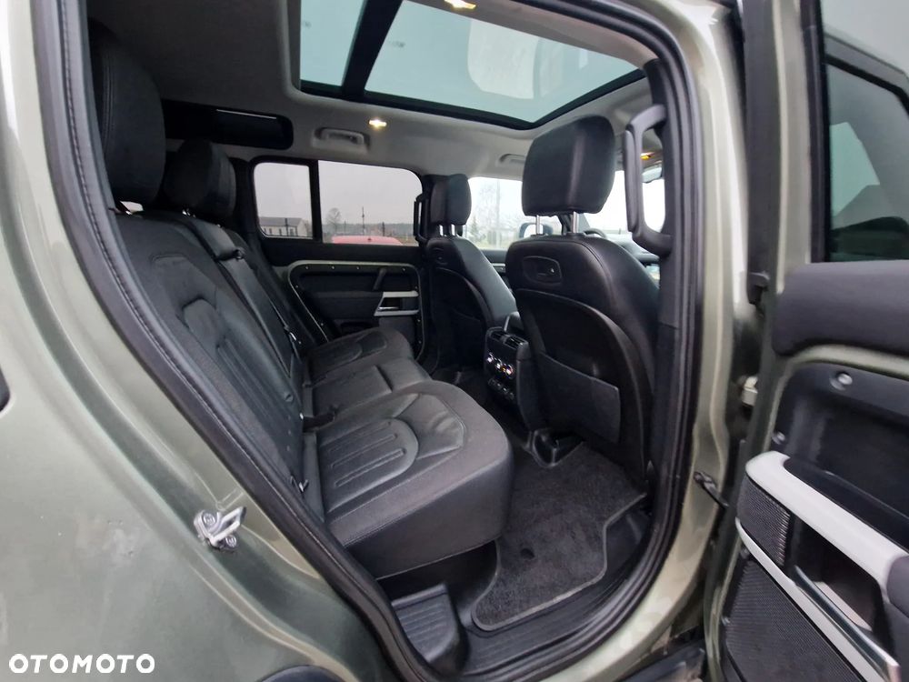 Land Rover Defender 2.0 D240 S - 8
