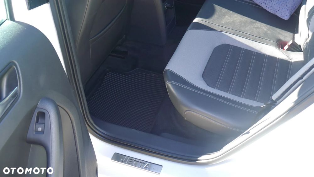 Volkswagen Jetta 1.4 TSI BMT Highline - 5