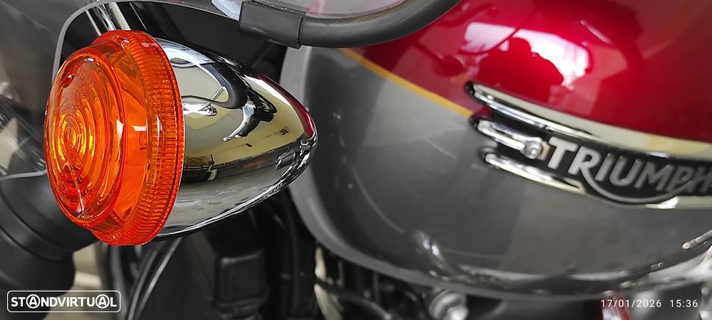 Triumph Bonneville - 5