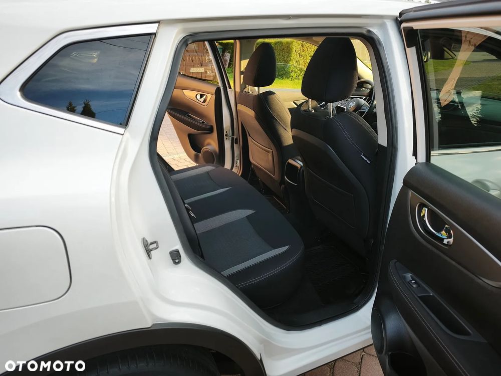 Nissan Qashqai 1.6 DIG-T N-Connecta - 31
