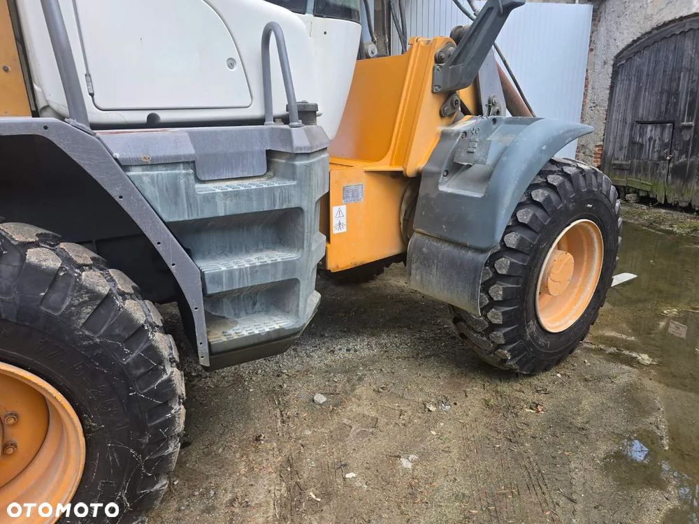 Liebherr L528 - 6