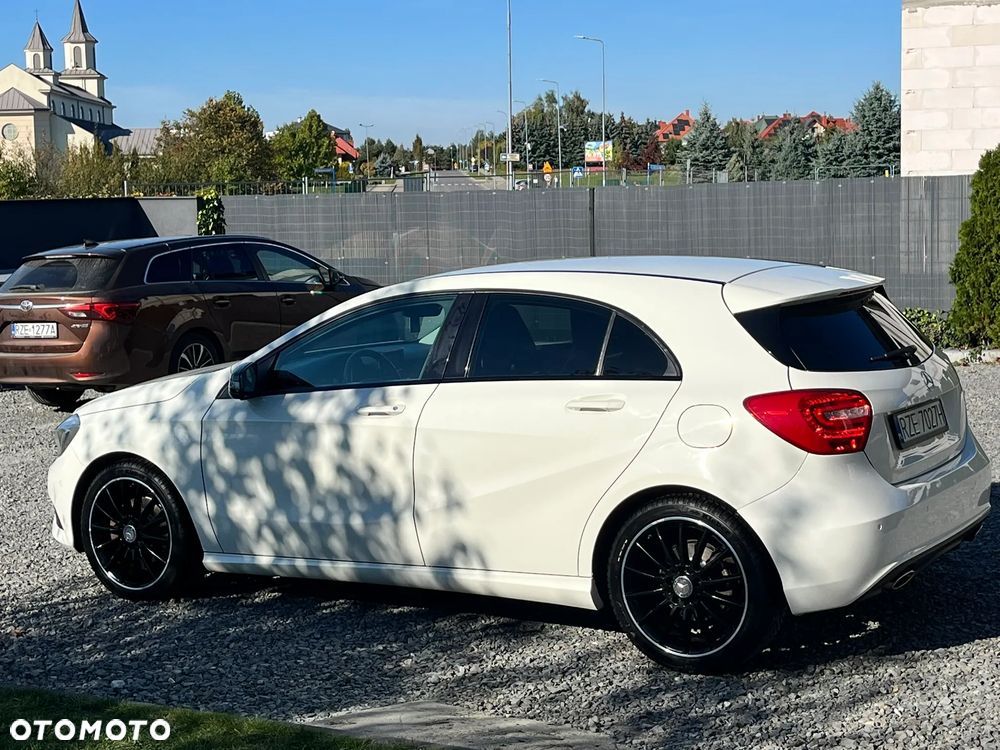 Mercedes-Benz Klasa A 180 BlueEfficiency Edition - 32