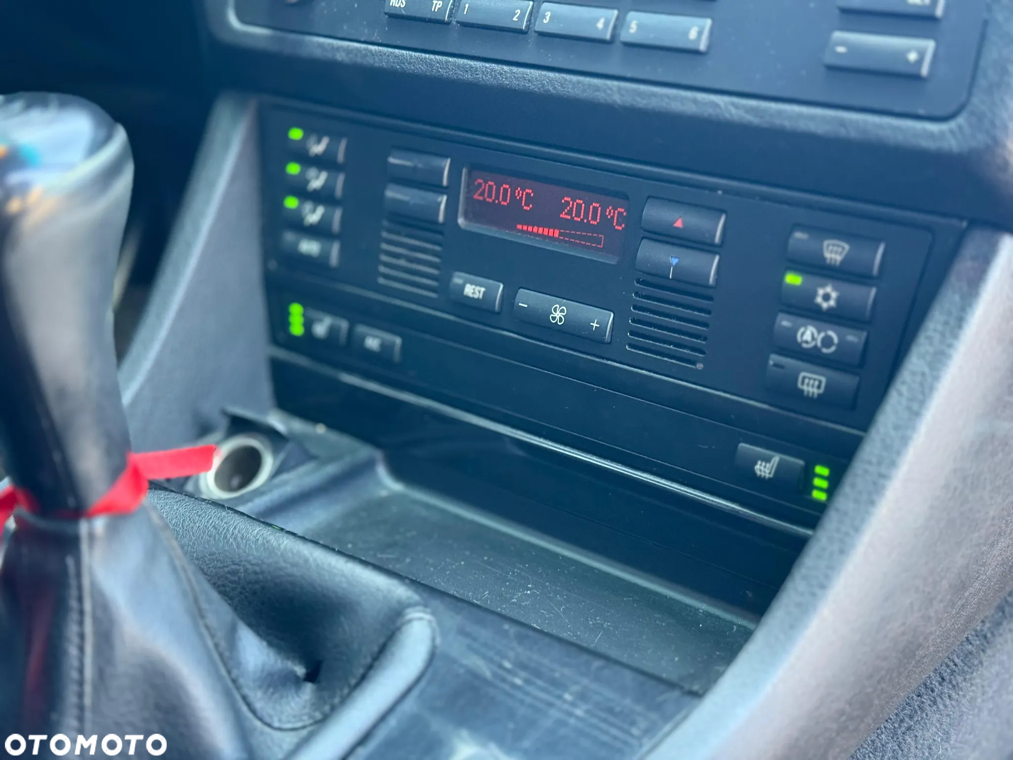 BMW Seria 5 520i - 26