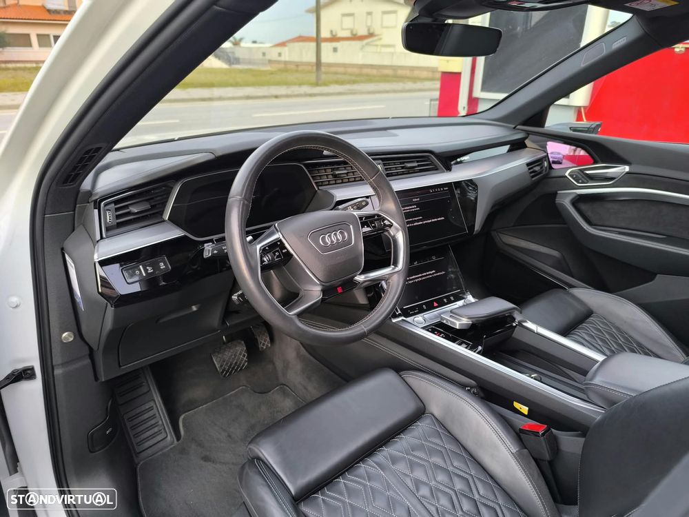 Audi e-tron 55 quattro S line - 27