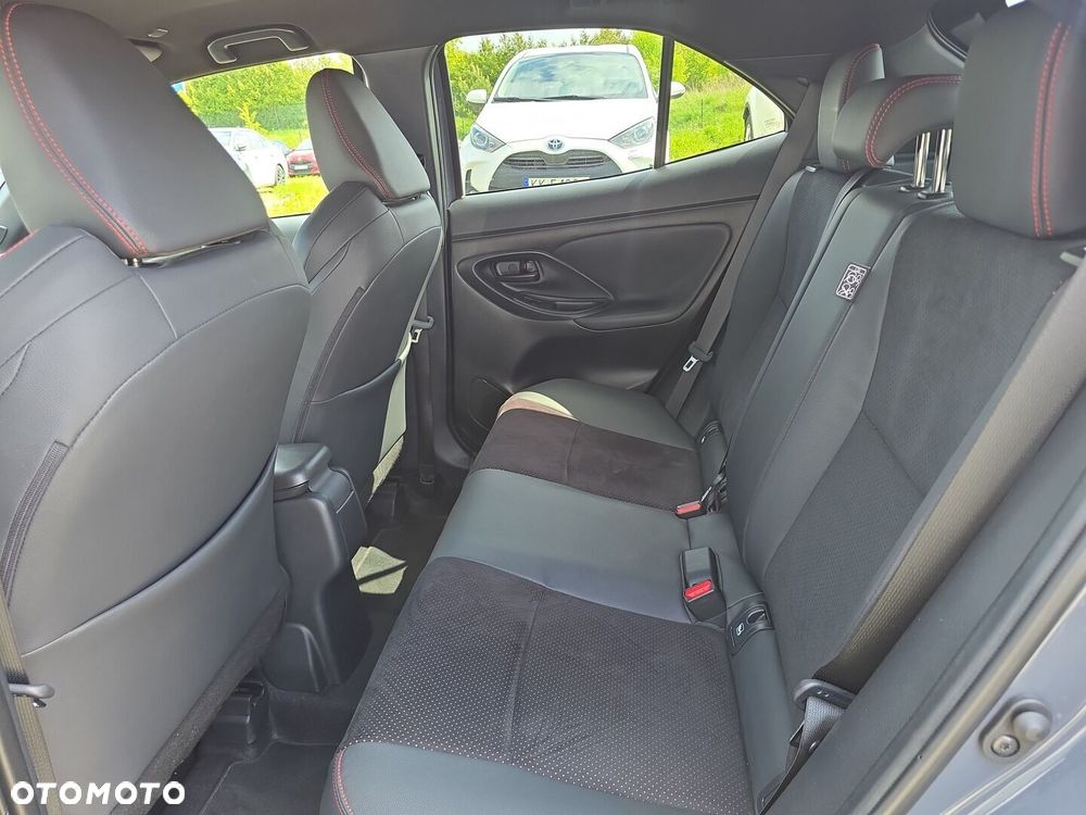 Toyota Yaris Cross Hybrid 1.5 GR Sport - 11