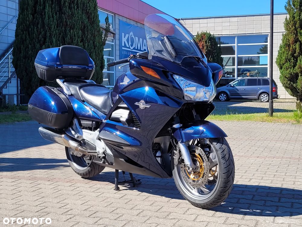 Honda ST - 16