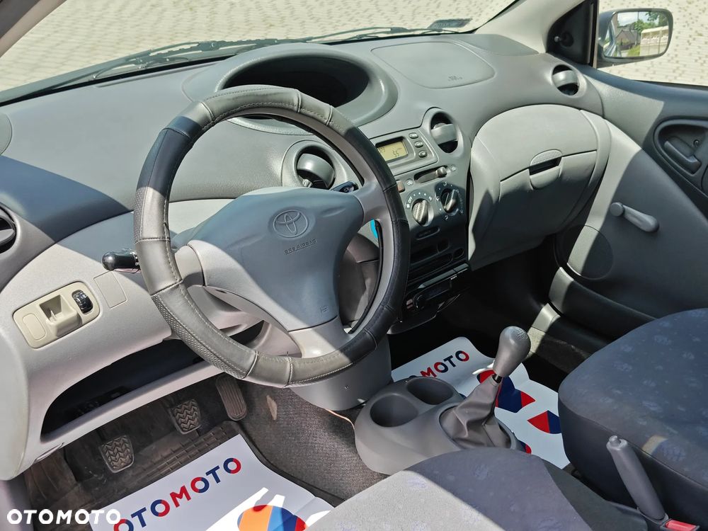 Toyota Yaris 1.0 Luna - 15