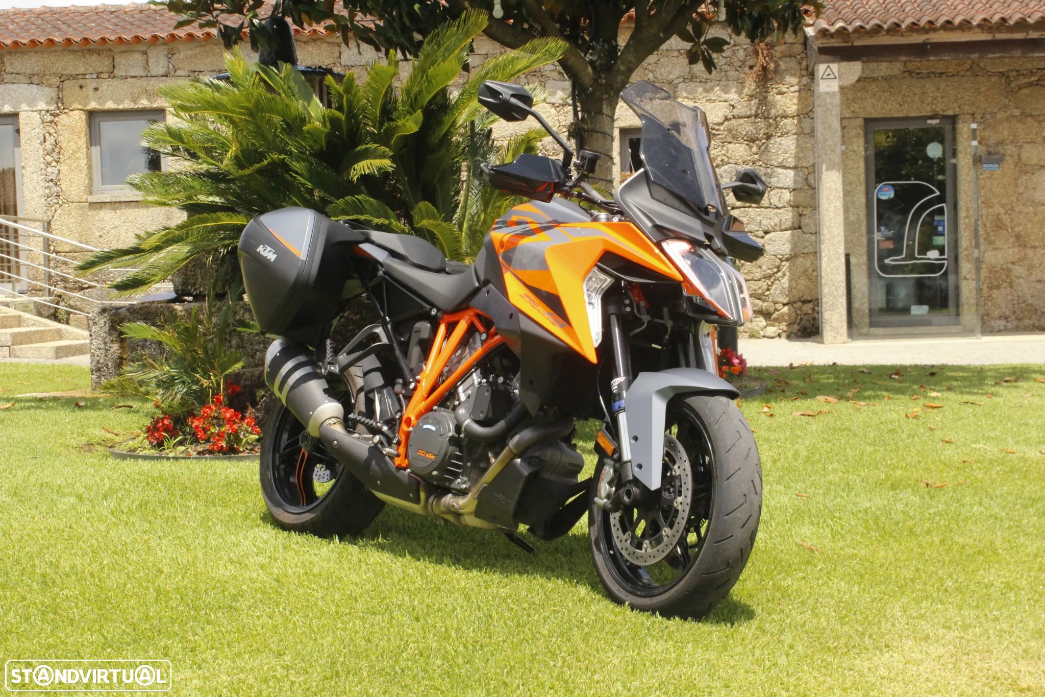 KTM Superduke 1290 Superduke GT - 1