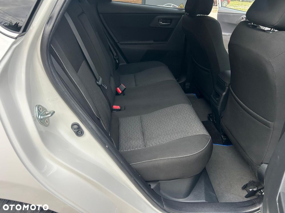Toyota Auris - 22