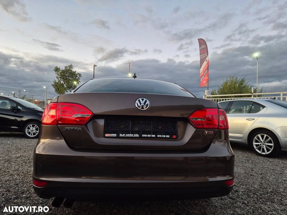 Volkswagen Jetta 1.4 TSI Sportline - 6