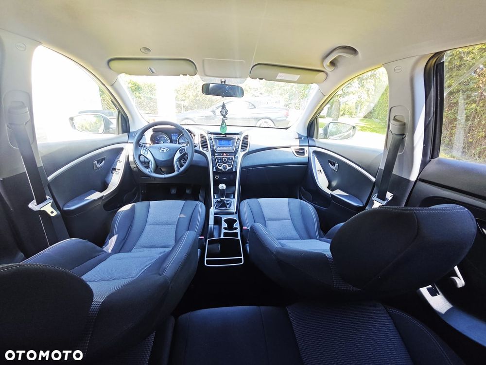 Hyundai i30 1.4 CRDi Premium - 28