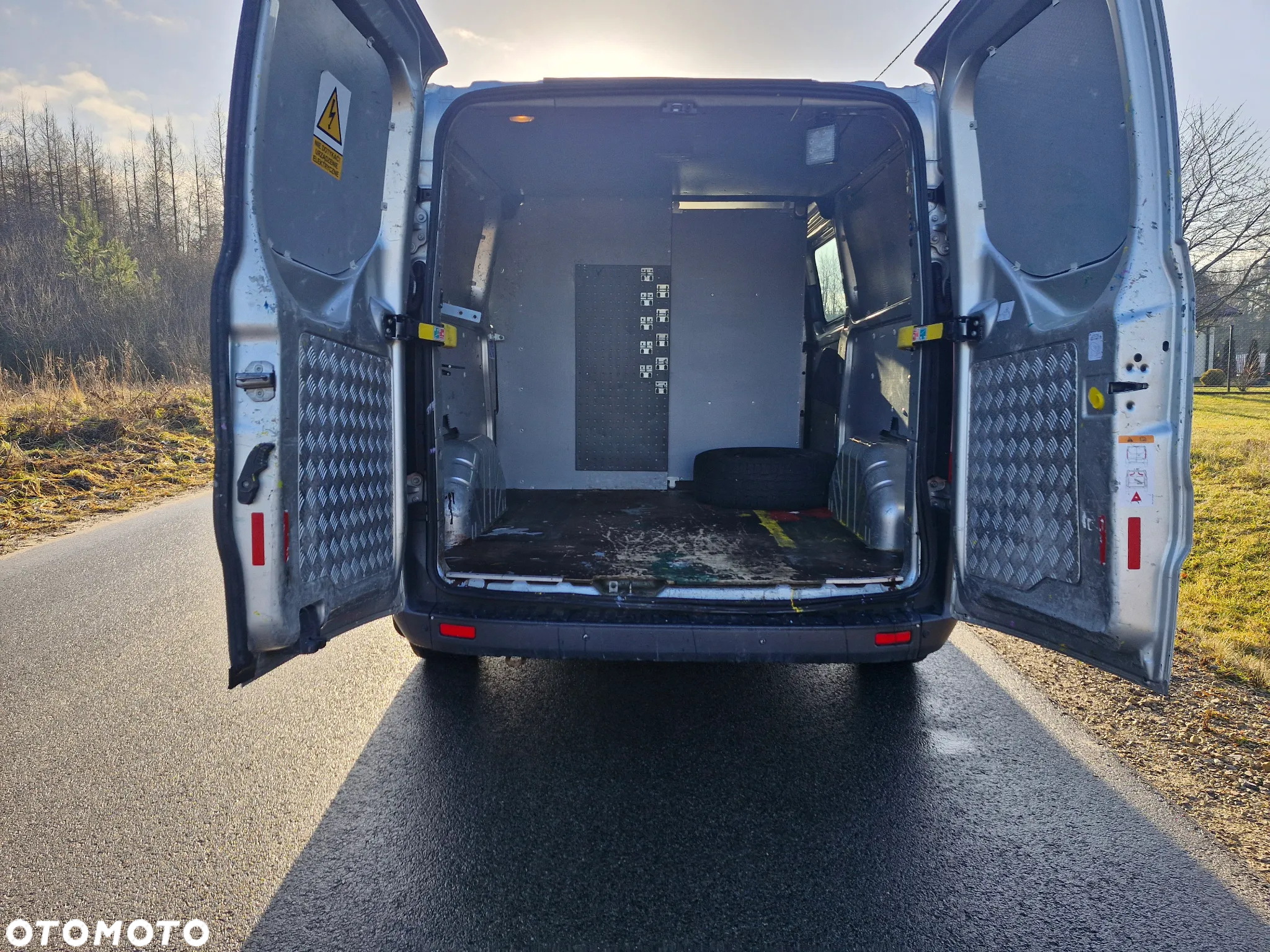 Ford Transit - 12