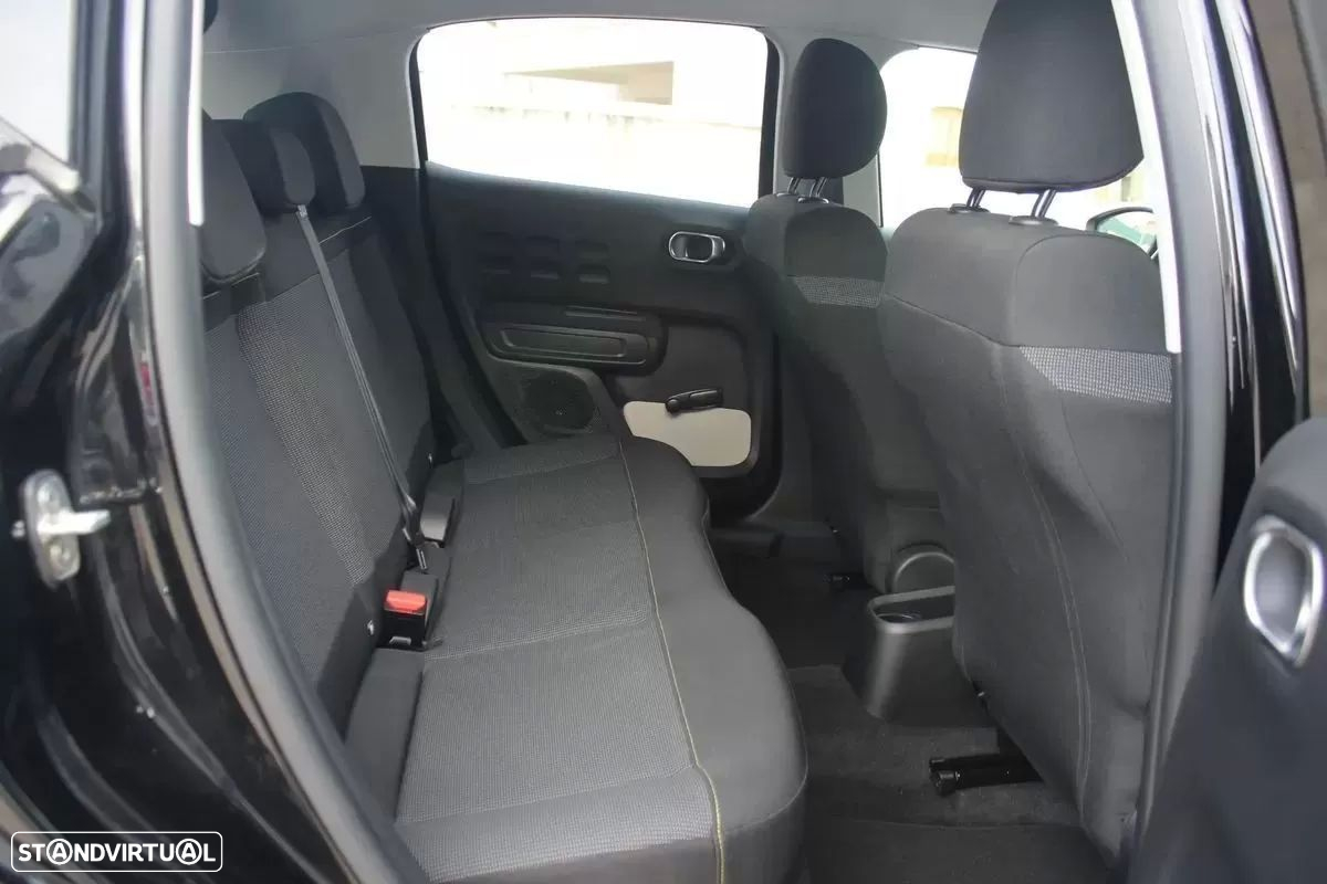 Citroën C3 1.2 PureTech Shine EAT6 - 27