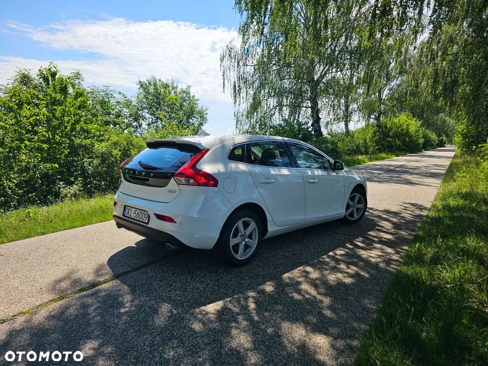 Volvo V40 D3 Momentum - 8