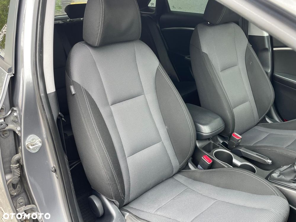 Hyundai i30 i30cw 1.4 UEFA EURO 2012 Edition - 14
