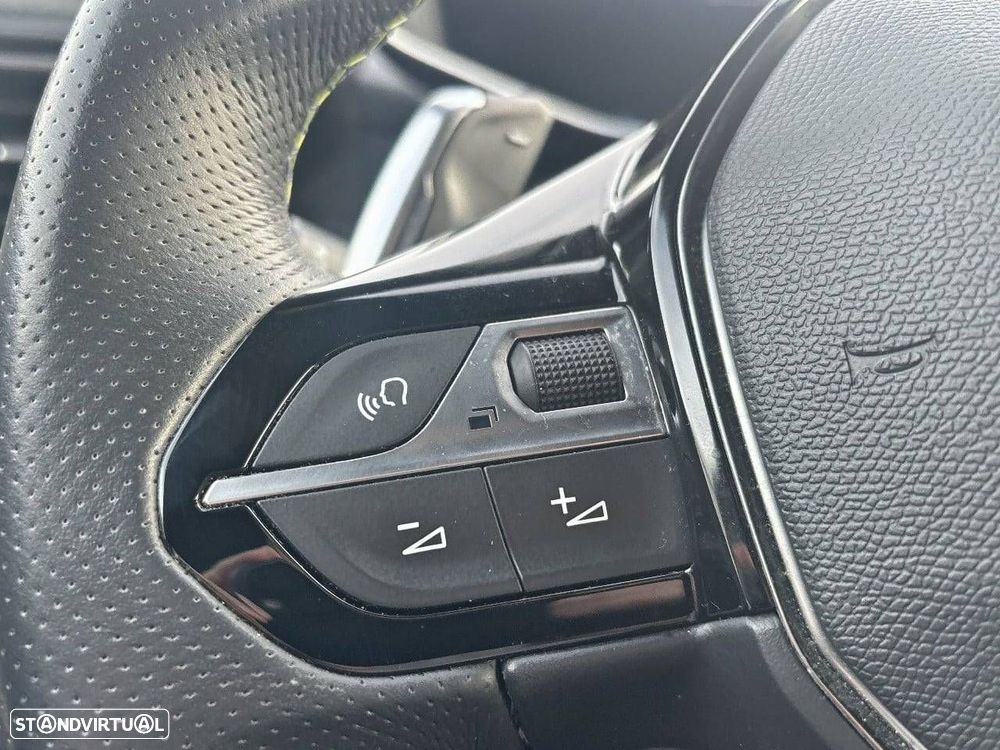 Peugeot 2008 1.5 BlueHDi GT EAT8 - 16